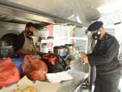 Dapur Lapangan Batalyon A Pelopor Sat Brimob Polda Sulsel Ditengah Aksi Demo Menolak Omnibus Law
