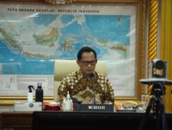 Mendagri Bahas Penundaan Pilkades