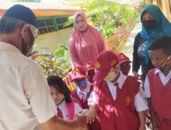 Guna Keperluan Rapor Dan Ijazah UPT SPF SDI, Borong Jambu III Makassar, Lakukan Pemotratan (Foto) Bagi Siswa