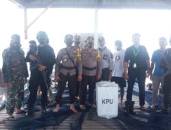 Kapolres Barru Memantau Langsung Pendistribusian Kotak dan Kertas Suara ke Pulau
