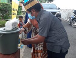 Begini Cara Bupati Soppeng H.A. Kaswadi Razak, SE. Bersama Istri Saat Tiba di TPS