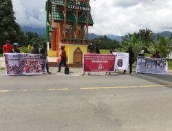 Sejumlah Massa Aliansi Masyarakat Kab. Luwu Utara Lakukan Unjuk Rasa Menuntut Pembubaran FPI di NKRI