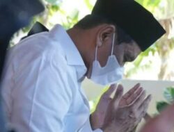 Berharap Pandemi C-19 Segera Berakhir, Bupati Barru Istighosah Bersama Jamaah Masjid Raya