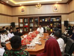 Bupati Barru Serahkan Bantuan Untuk 54 Korban Bencana Alam