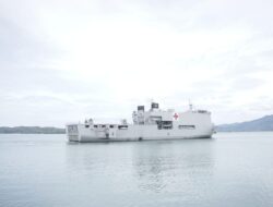 Alhamdulillah Rumah Sakit Terapung TNI AL KRI dr Suharso-990 Telah Merapat Di Mamuju