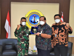 Berpamitan, Kakanwil Bank Mandiri Region X Kunjungi Danlantamal VI Makassar