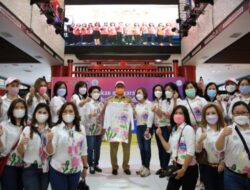 Hadiri Vaksinasi Perwanti, Wali Kota Danny Mengimbau Warga Ikut Vaksin