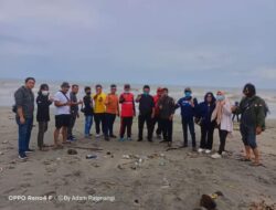 Plt Ketua PWI Pinrang Gelar Syukuran dan Silaturahmi di Pantai Ammani