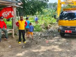 Wakil Bupati Soppeng Pimpin Kerja Bakti, Kapolsek Donri – Donri Bersama Personil Ikut Serta