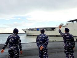 Lantamal VI Lepas Kapal Perang KRI   Teluk Lampung-540