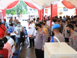Selain Tinjau Vaksinasi, Kapolri Saksikan Langsung Donor Plasma Konvalesen