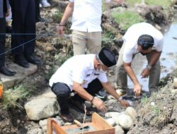 Bupati dan Wabup Jeneponto Letakkan Batu Pertama Pembangunan Mesjid An-Najam