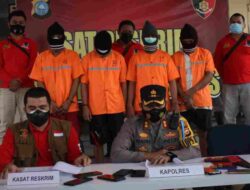 Sat Reskrim Polres Bengkalis Tahan Empat Orang Pencuri Pipa PT.CPI di Duri