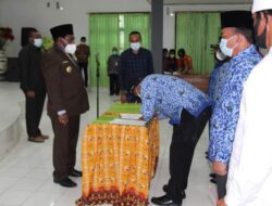 Bupati Keerom Lantik 56 Guru dan 7 Auditor
