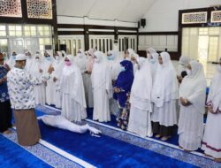 Kelompok Pengajian PKK Barru Tambah Ilmu Tata Cara Selenggarakan Jenazah