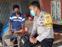 Bhabinkamtibmas Polsek Lilirilau Melaksanakan Sambang Dialogis Dengan Mengunjungi Masyarakat di Desa Parenring