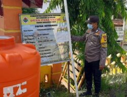 Bhabinkamtibmas Jajaran Polres Soppeng, Pantau Pembangunan Kantor Desa Parenring