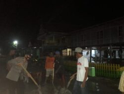 Wujud Kepedulian Polri, Bhabinkamtibmas Jajaran Polres Soppeng Bantu Warga Lakukan Ini.