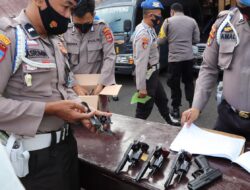 Propam Polres Soppeng Gelar Ops Gaktiplin Periksa Kelengkapan Dokumen Senpi Personil
