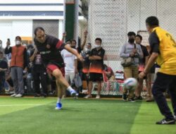 Bermain Futsal versi Wali Kota Danny : Sportivitas Penting Tapi Silaturahmi Utama