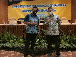 SMAN 4 Makassar Bersama Direktorat SMA Kemendikbud Ristek Menandatangani MoU Terkait Program Kewirausahaan SMA Tahun 2021