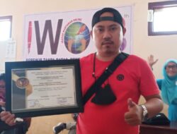 Akui Kinerja, Bawaslu Soppeng Beri Penghargaan IWO