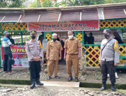 Program Vaksinasi Mobile Kapolsek Marioriwawo disambut Antusias Warga di Desa Barae