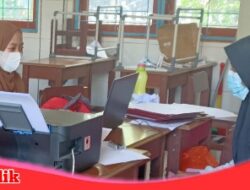 Pelaksana PPDB Online UPT SPF SD Inpres Sambung Jawa III Tidak Lupa Terapkan Protokol Kesehatan