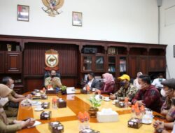 Wali Kota Danny-KPU Makassar Teken Nota Kesepahaman Tentang Kelurahan Peduli Pemilu dan Pemilihan