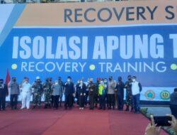 Wali Kota Danny Lantik Pejabat Eselon II di Dermaga Pelabuhan Belakang Kapal Isolasi Apung