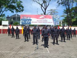 Batalyon A Pelopor ikuti Hening cipta secara Nasional menghormati Para Garda terdepan yang telah gugur melawan Pandemi Covid-19