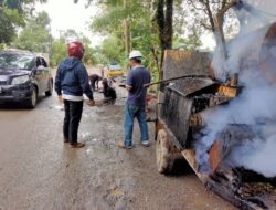 Jalan Rusak Poros Pekkae Soppeng Hususnya Sekitar Pasar Ele di Keluhkan Pengendara
