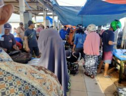 Padat Pengunjung, Aktivitas di TPI Sumpang Binangae Barru Rentan Abaikan Protokol Covid-19