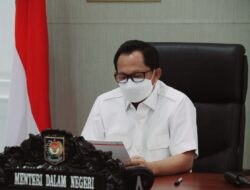 Mendagri Keluarkan SE Soal Penertiban PPKM dan Percepatan Vaksinasi