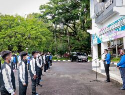 H. Suardi Saleh Lepas Kontingen Pra Porprov XVII Askab PSSI Kabupaten Barru