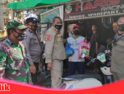 Satpol PP BKO Kecamatan Ujung Tanah Bagikan Sembako Kepada 50 Pedagang Kaki Lima