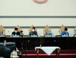 Lahirkam Perda Prakarsa, DPRD Makassar Sahkan Ranperda Perumda Pasar