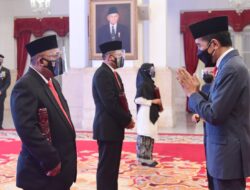Presiden Jokowi Anugerahkan Tanda Kehormatan Bintang Mahaputera, Bintang Budaya Parama Dharma, dan Bintang Jasa bagi 335 Tokoh