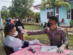 Kapolres Dampingi Bupati Pasangkayu Pantau Vaksinasi di SMA Neg 1 Pasangkayu