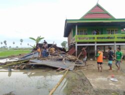 Puting Beliung Menpora porandakan Dua Desa Di Kec. Sabbangparu Kab.Wajo