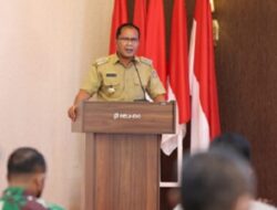 Wali Kota Danny Serahkan SK Pembebasan Lahan Tol Makassar New Port ke Pelindo