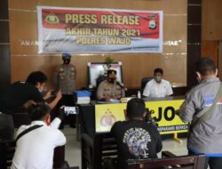 Polres Wajo Gelar Pres Release Akhir Tahun 2021