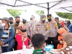 Kapolda Sulsel Hadiri Vaksinasi Massal di Anjungan Pantai Losari