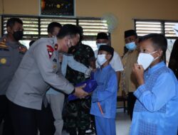 Kapolres Lombok Tengah Dampingi Wakapolda NTB Tinjau Pelaksanaan Vaksin Di SDN 3 Penujak