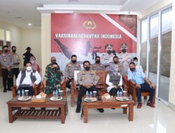 Kapolda NTB Di Dampingi Kapolres Loteng Pada Kegiatan Vaksinasi Serentak Di Rumah Sakit Internasional Mandalika*