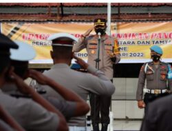 Kapolres Pimpin Upacara Kenaikan Pangkat 113 Personel Polres Bone