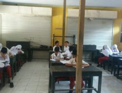 Walau Bangunan Ambruk Semangat Belajar Mengajar Tetap Exsis