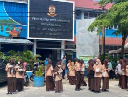 UPT SPF SMPN 22 Makassar Bangun Karakter Siswa Lewat Program Jumat Berkah
