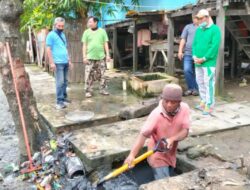Gelar Sabtu Bersih, Camat Alamsyah Berharap Kepada Warga Pentingnya Hidup Bersih dan Sehat