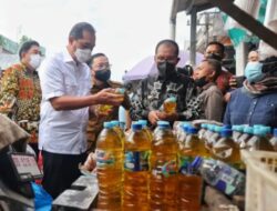 Wali Kota Makassar Dampingi Menteri Perdagangan Pantau Minyak Goreng di Pasar Tradisional